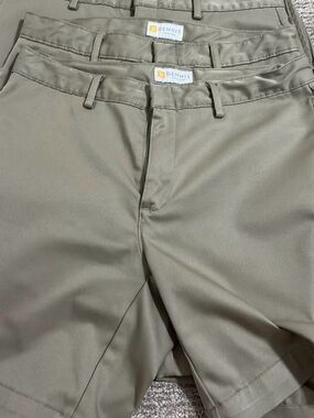4 pair of Dennis uniformKhaki Men’s Shorts size 30